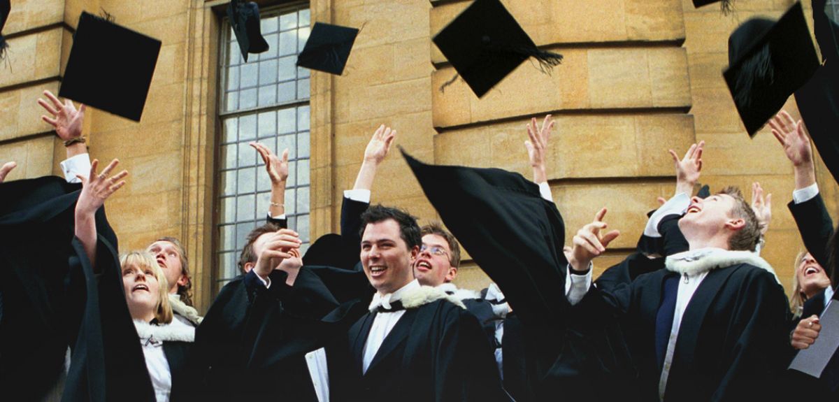 Degree ceremonies to restart from September 2021 University of Oxford